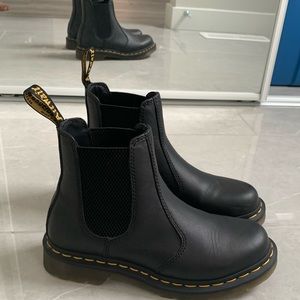 Dr Martens women’s 6